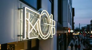 Comment mettre en place une signalétique personnalisée pour son entreprise ?