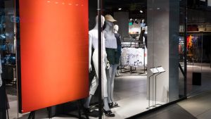 Affichage dynamique vitrine : équipez votre magasin avec une solution professionnelle