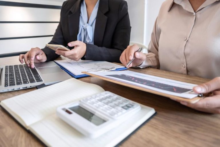 Expert-comptable à Chambéry : pourquoi la proximité géographique change tout pour votre entreprise